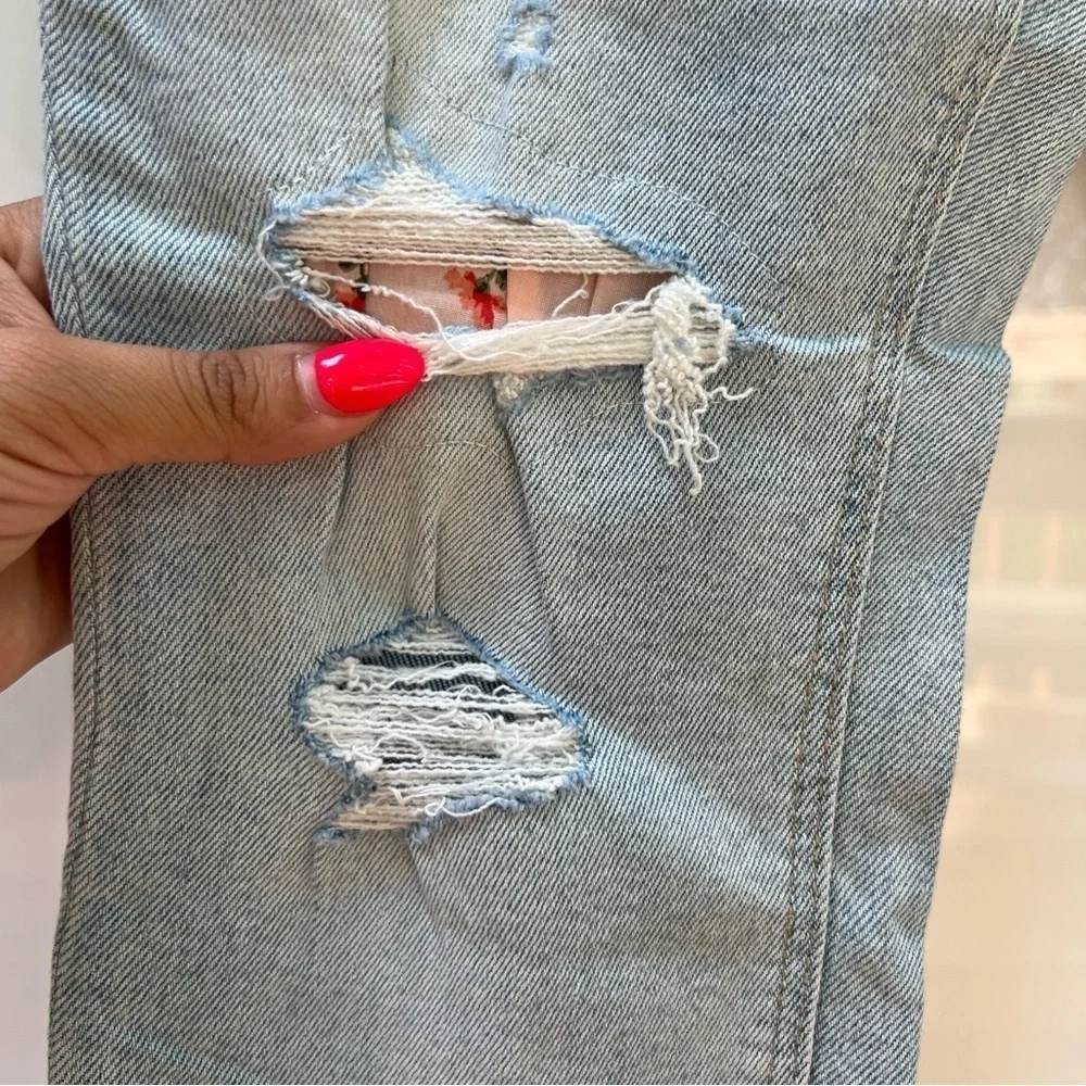 NWOT Old Navy Rockstar Super Skinny High Rise Distressed Full Button Fly Jeans